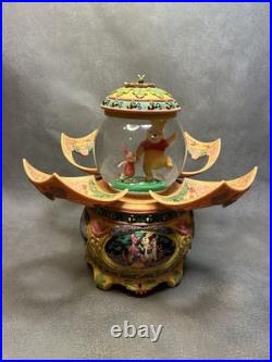 Winnie-the-Pooh's Thoughtful Spot Disney Store Snow Globe Music Box See Video
