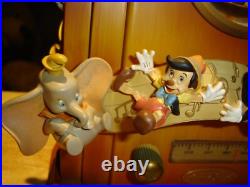 Wonderful World of Disney Snow globe Wish Upon a Star Jiminy Cricket Radio