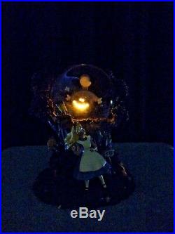 XMAS SALE! Disney Alice In Wonderland Cheshire Cat Musical Globe(light's up) XMAS SALE! Disney Alice In Wonderland Cheshire Cat Musical Globe(light's up)